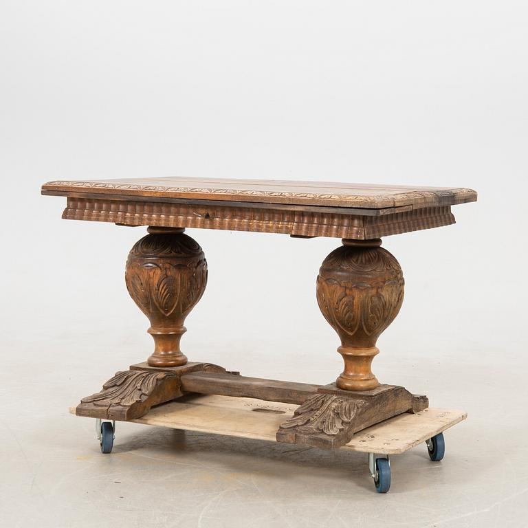 Library table, Baroque style, 20th century.