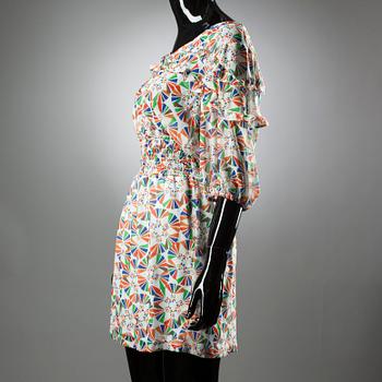 KLÄNNING, Ivana Helsinki.