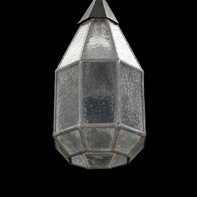 TAKLAMPA, 1900-talets början. Höjd 72 cm.