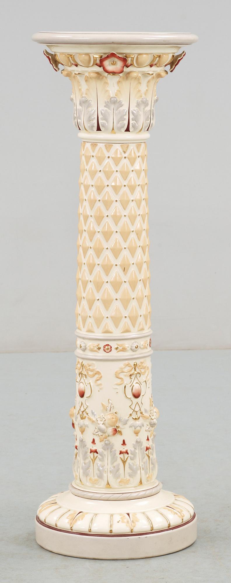 PIEDESTAL, flintgods, majolika, nyrenässans, Rörstrand, 1800-talets slut.