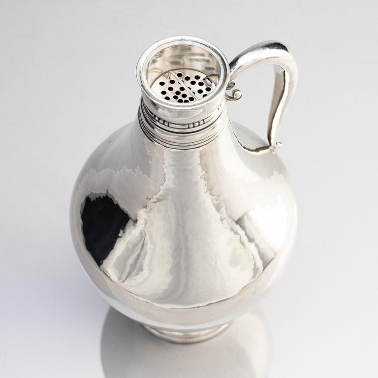 Georg Jensen, a silver cocktail shaker, Denmark 1920, model no 360.