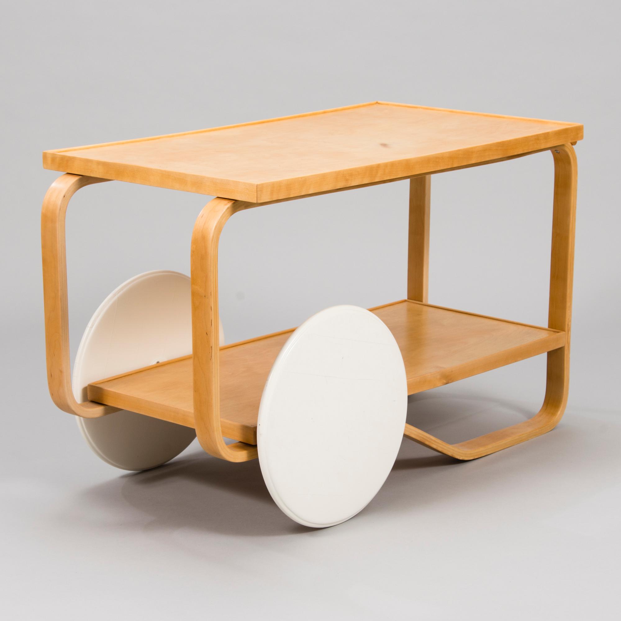 ALVAR AALTO, serveringsvagn modell 98, O.Y. Huonekalu-ja Rakennustyötehdas A.B. tidigt 1940-tal.