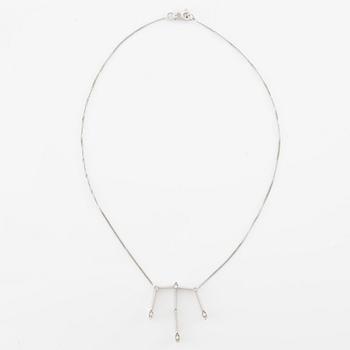 Necklace 18K white gold with brilliant-cut diamonds, Alfieri & St. John, Italy.