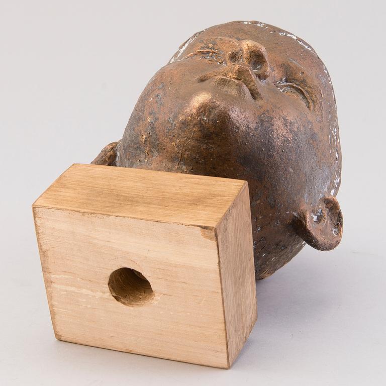 HEIKKI HÄIVÄOJA, pronssia, signeerattu ja päivätty 1958, numeroitu 1/2.