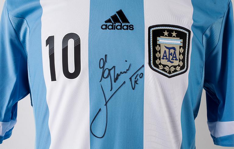 FOTBOLLSTRÖJA, signerad av Lionel Messi, Argentinska landslaget.