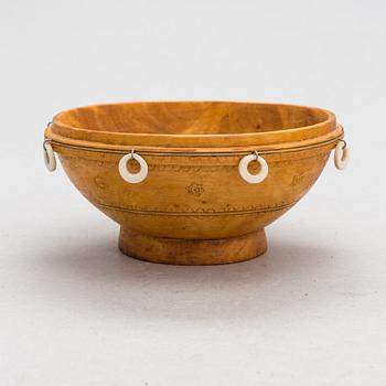 Bowl, letter knife and 4 spoons, some signed, sami handicraft / duodji, early 20th century.