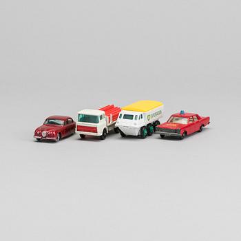 LESNEY MATCHBOX SERIES 4 st, bland annat DAF Girder Truck RW 58C-1.