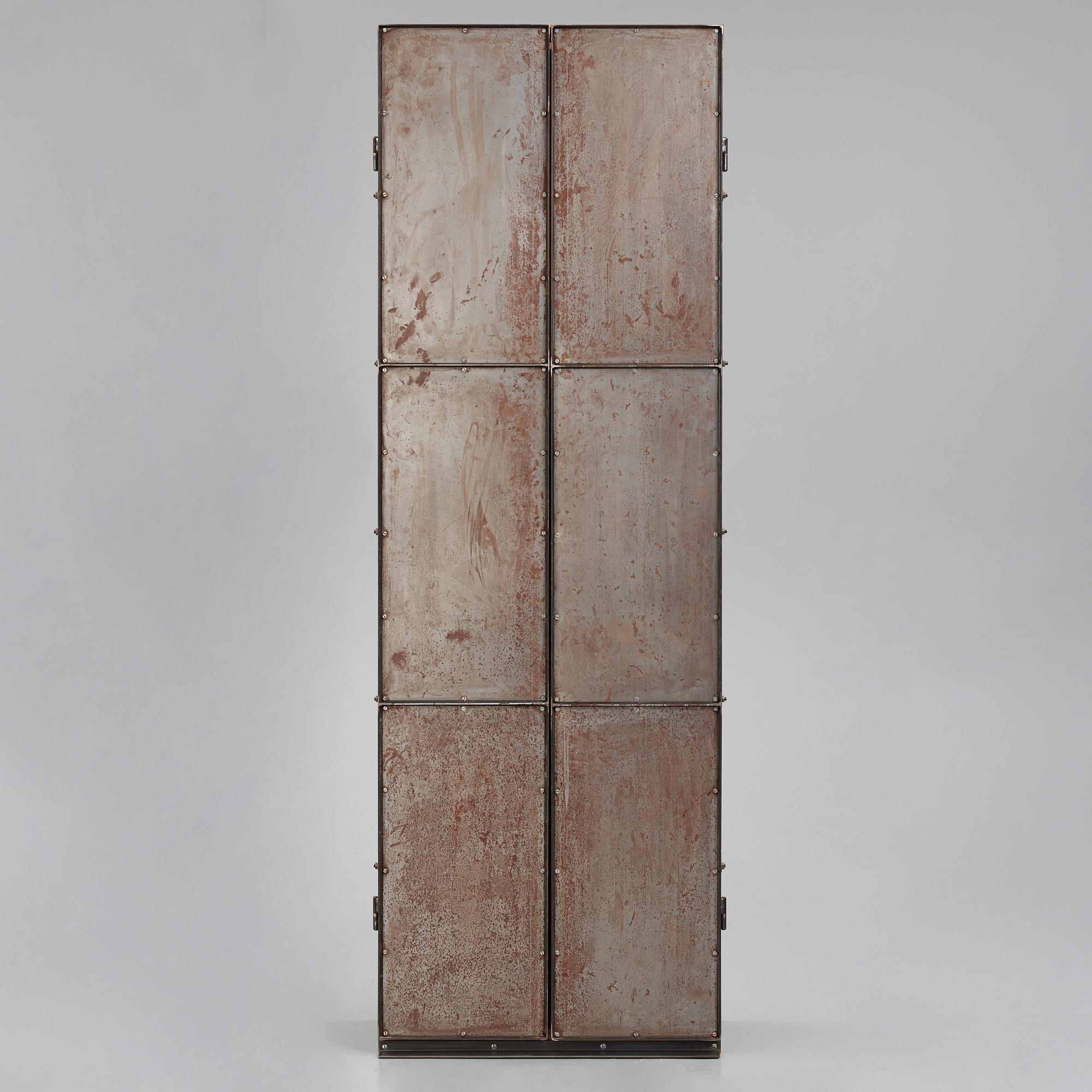 Jonas Bohlin, a 'Slottsbacken' cabinet, ed. 71/200, Källemo, Sweden post 1987.