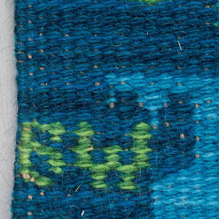 BERIT WOELFER, A CARPET, double-sided machine made, ca 198-200,5 x 132,5 cm, signed BW.