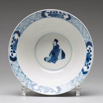 SKÅL, porslin. Qingdynastin, Kangxi (1662-1722).