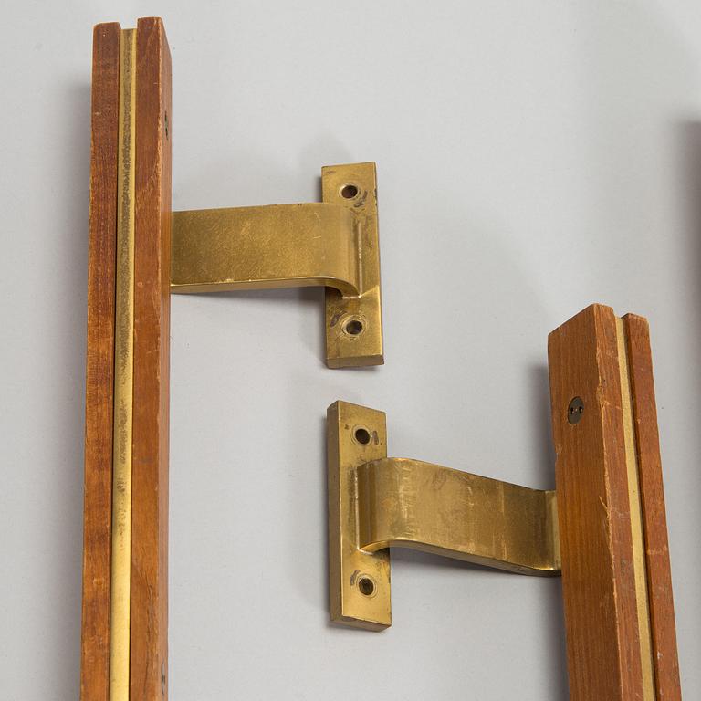 Aarne Olavi (Olli) Kuusi, dörrhandtag, tre par, modell 205, tillverkare Primo Oy, 1900-talets senare hälft.