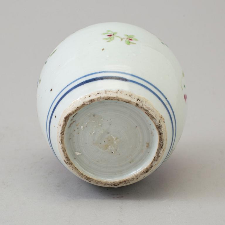 A JAR, China, Qing dynasty, 18th century.