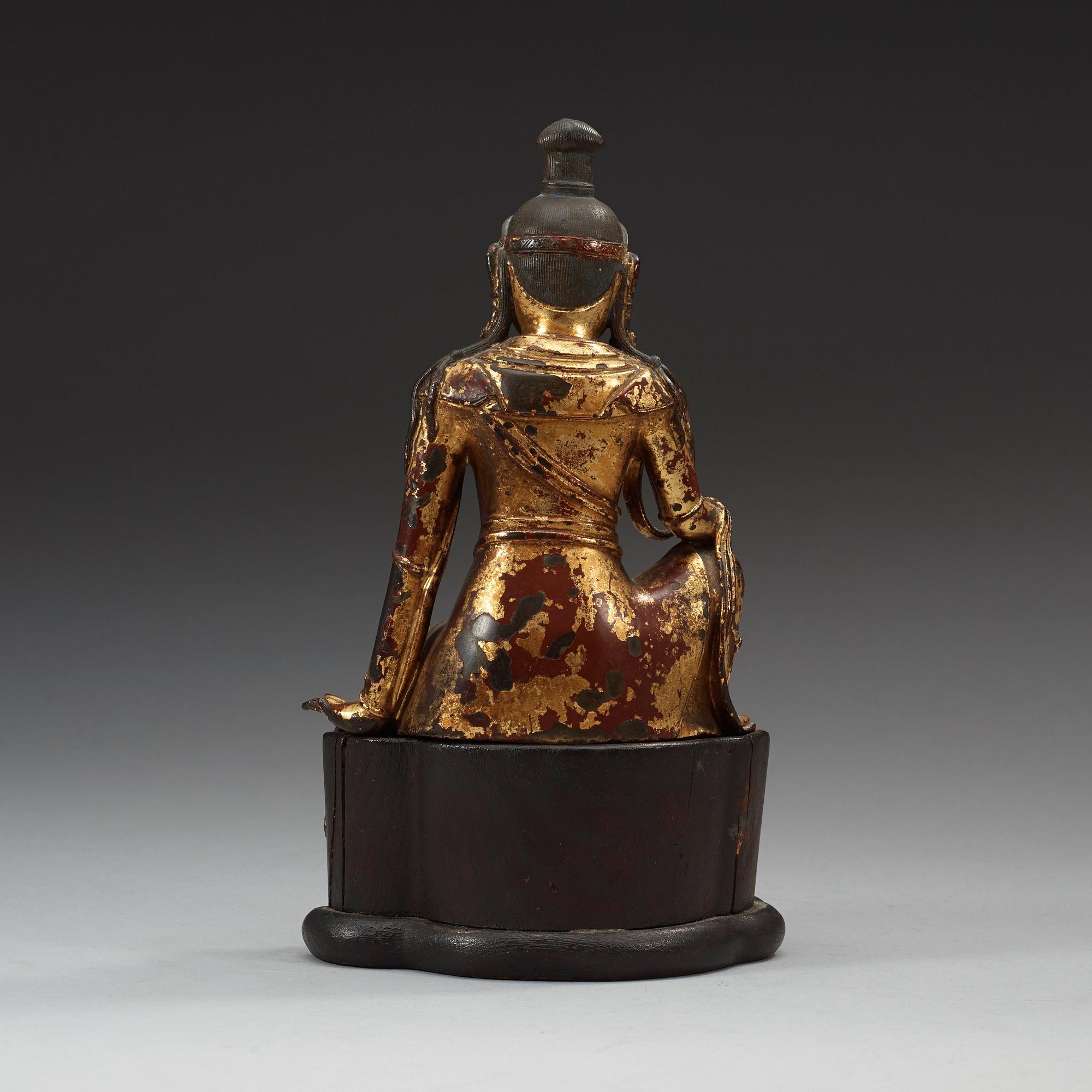 BODHISATTVA, brons, förgylld och röd lack. Ming dynasty, 1600-tal.