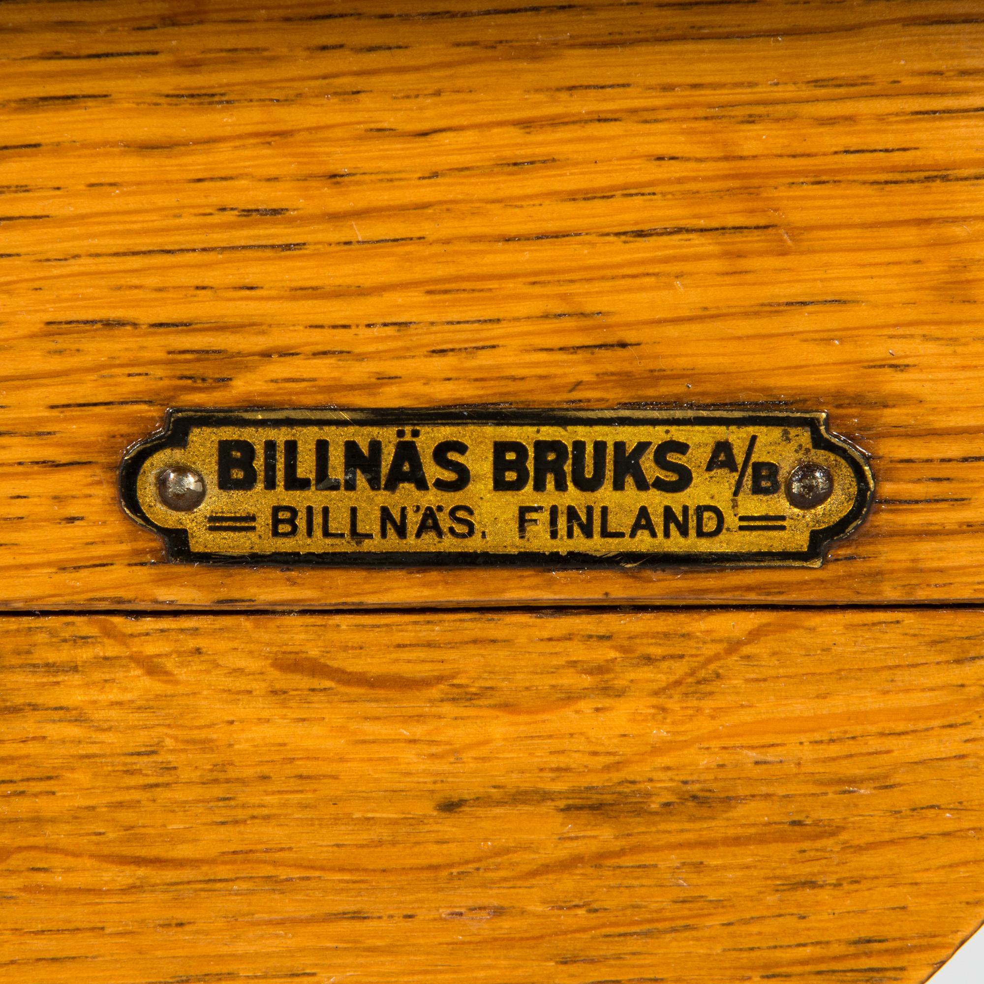 An early 20th century sofa for Billnäs.