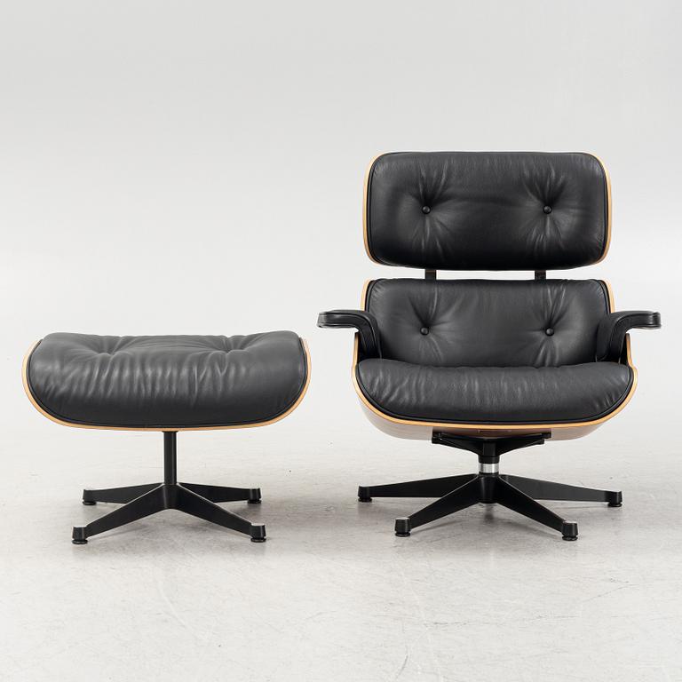 Charles & Ray Eames, a 'Lounge Chair' with ottoman, Vitra.