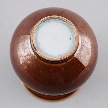 VAS, porslin, Kina, sannolikt 1700-/1800-tal.