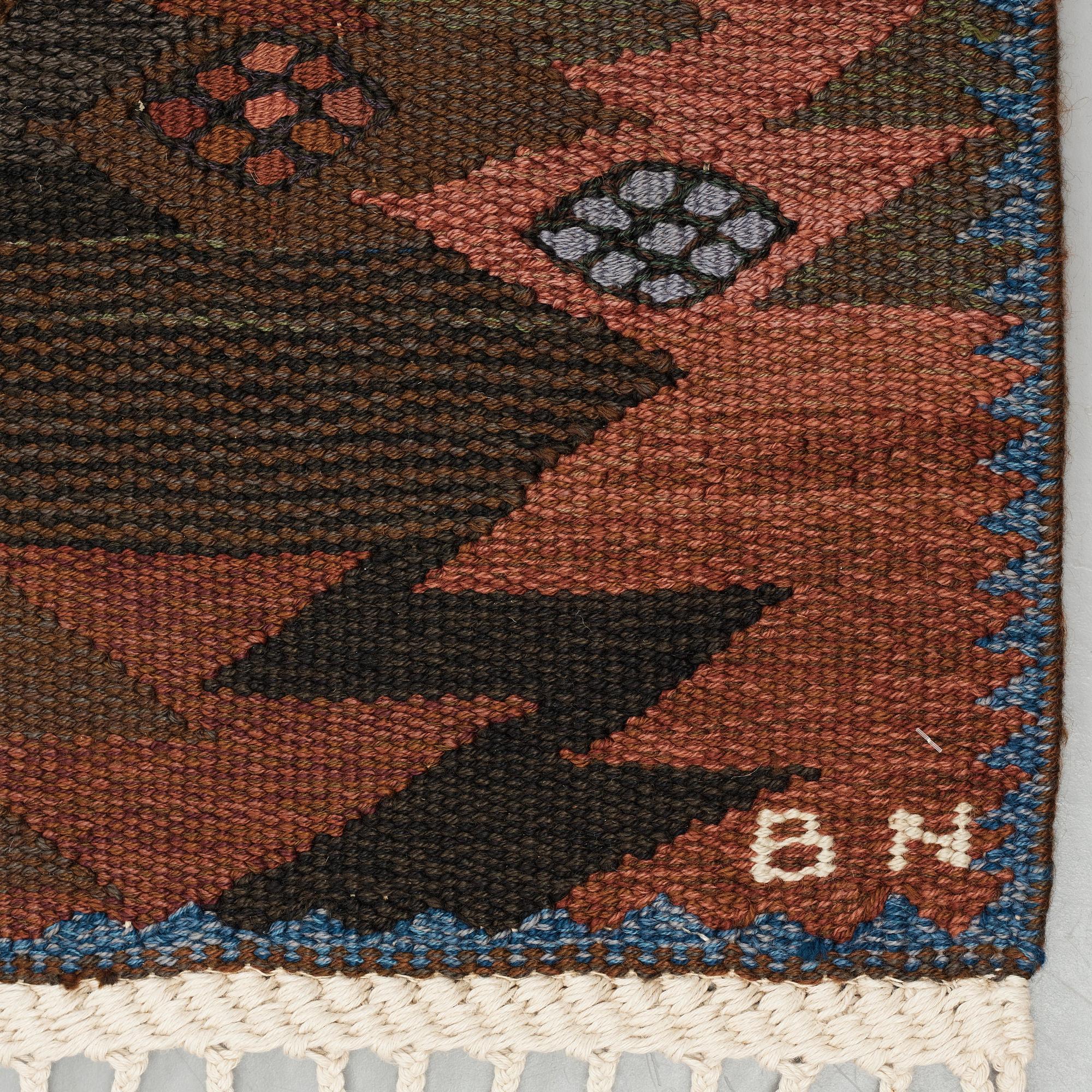 Barbro Nilsson, Matta, "Tånga brun original", gobelängteknik, ca 306,5-310 x 249,5-251,5 cm, signerad AB MMF BN.