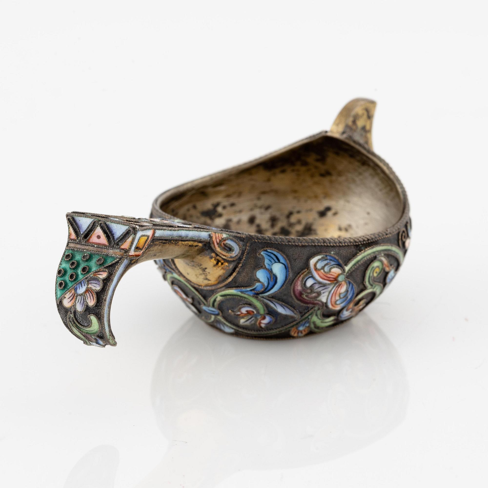 Costume jewellery and a kovsh, silver, three pieces, Russia.