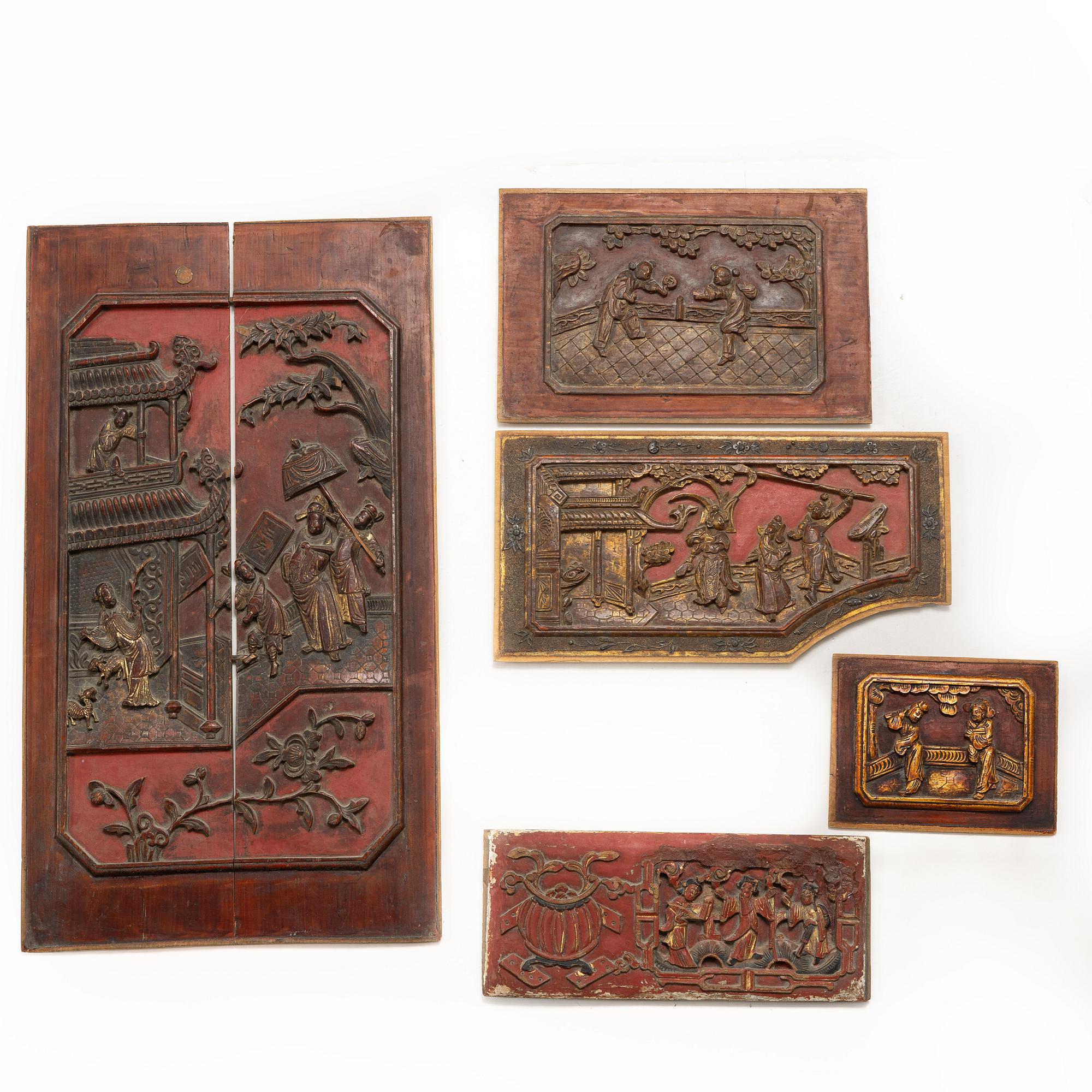 Paneler, fem stycken, trä. Sen Qingdynasti.