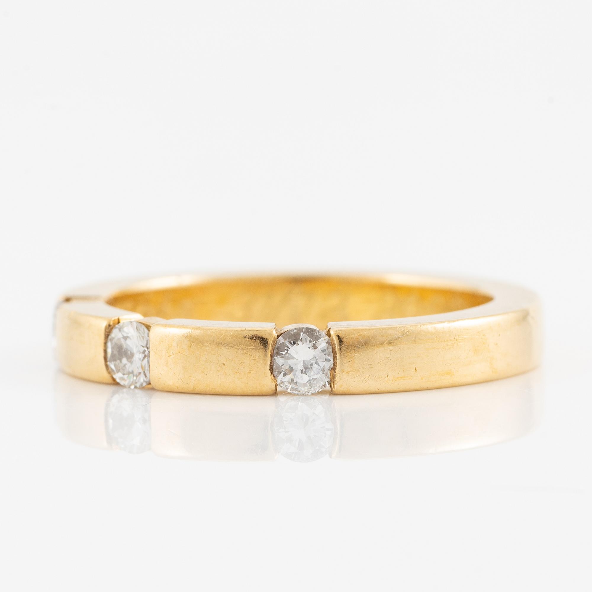 Ring, Engelbert, 18K gold with brilliant-cut diamonds.