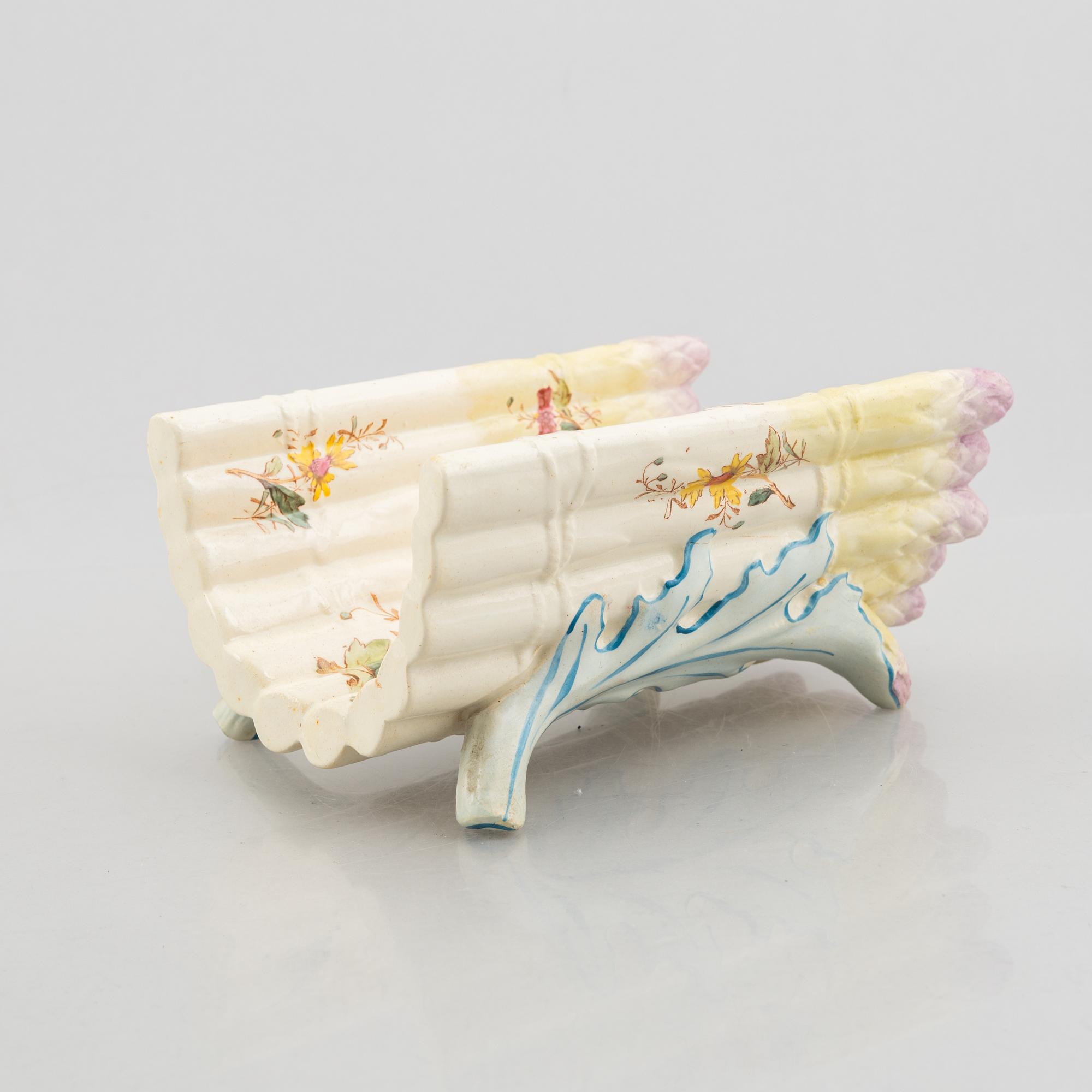 A two-part "Chrysanthème" Asparagus dish, Luneville, France, late 19th century.