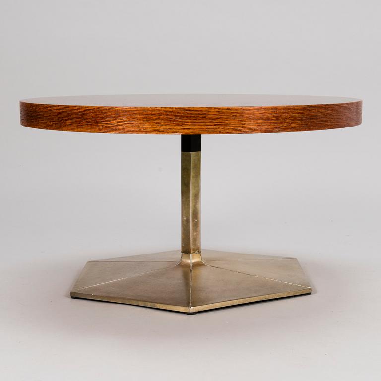 VOITTO HAAPALAINEN, A 1972 'Prisma' coffee table for Tehokaluste Oy.