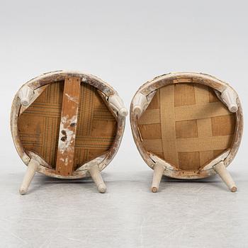 A pair of Gustavian chairs, around 1800.