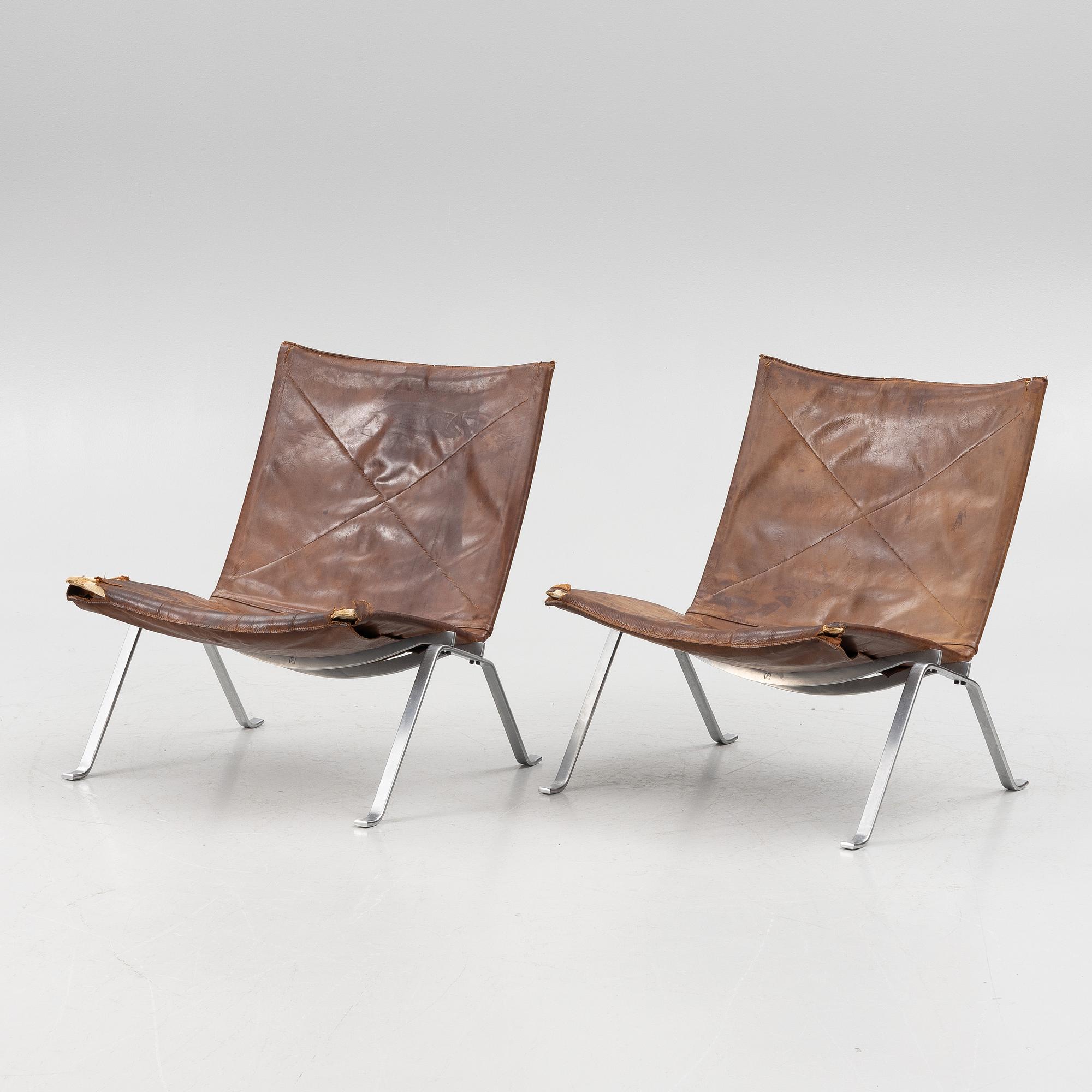 Poul Kjaerholm, a pair of brown leather "PK-22" chairs, edition E Kold Christensen.