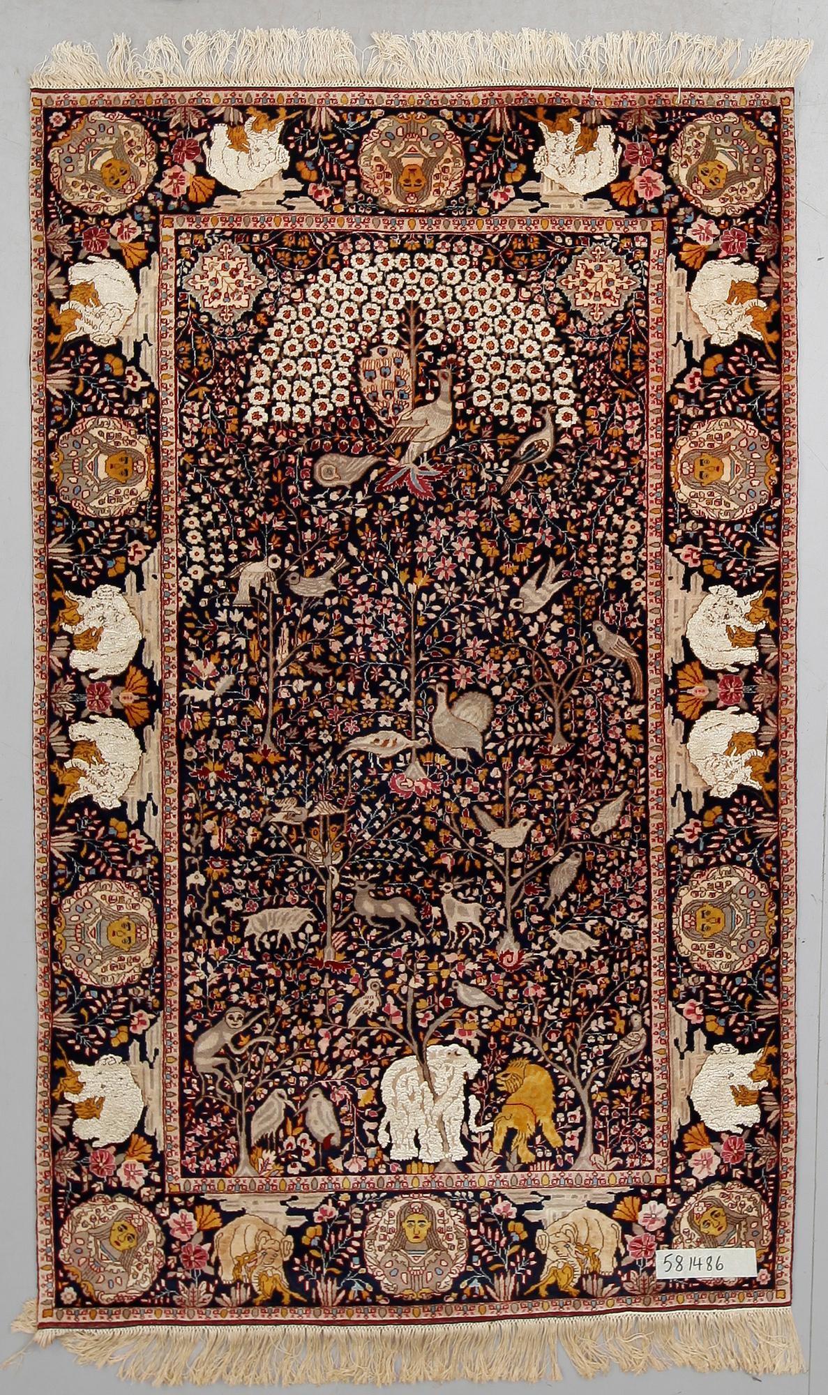 MATTA, orientalisk. Ca 214 x 133 cm.