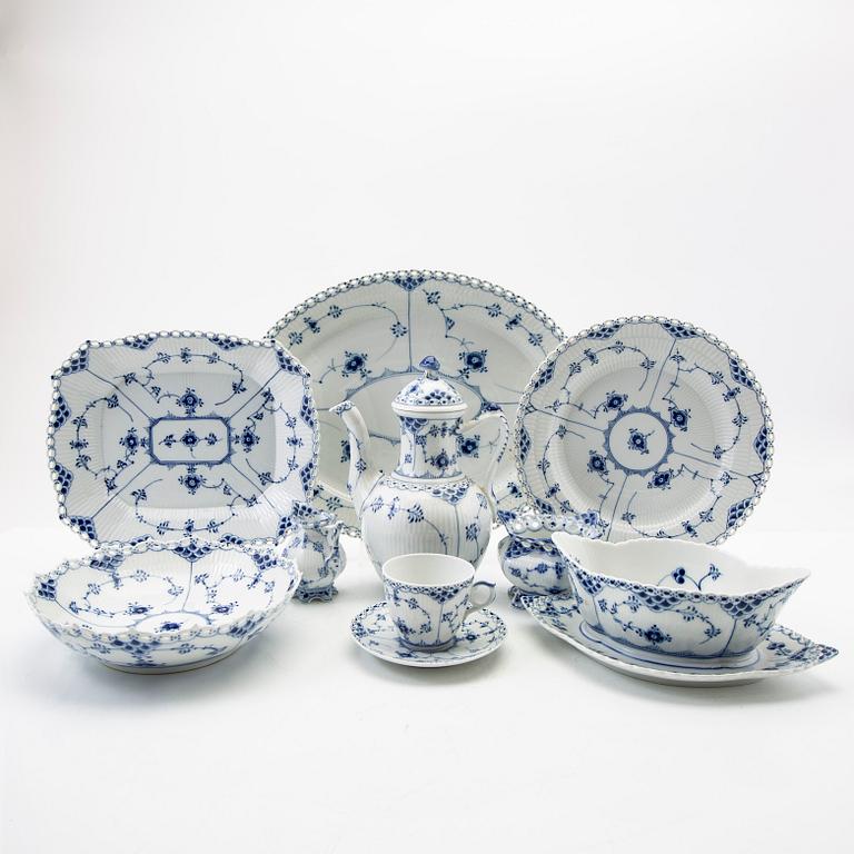 Royal Copenhagen, Service items, 32 pieces, "Musselmalet".