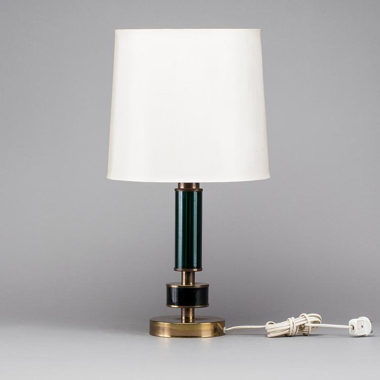 A BRASS AND GLASS TABLE LAMP, second half of the 20th century.