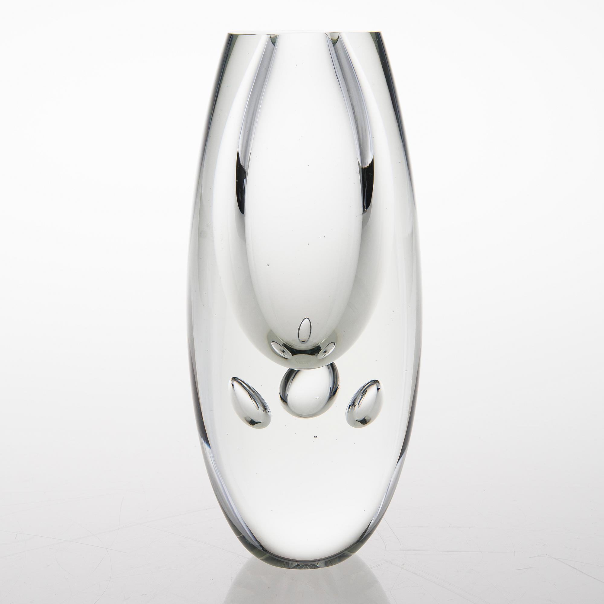 A 'Claritas' glass sculpture signed Timo Sarpaneva 34/1986.
