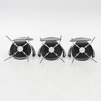 Arne Jacobsen, karmstolar, 3 st, modell 3207, "Sjuan", Fritz Hansen, Danmark.