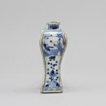 VAS, porslin, Kina, troligen 1800-tal.