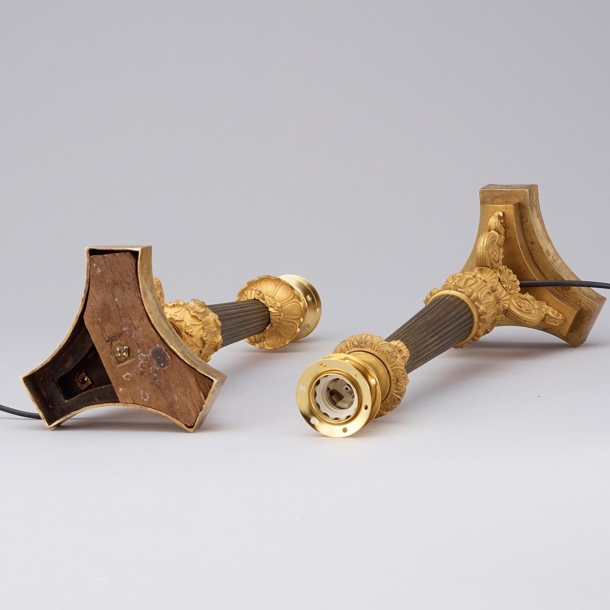 LAMPFÖTTER, ett par. Frankrike, 1800-talets början. Empire.