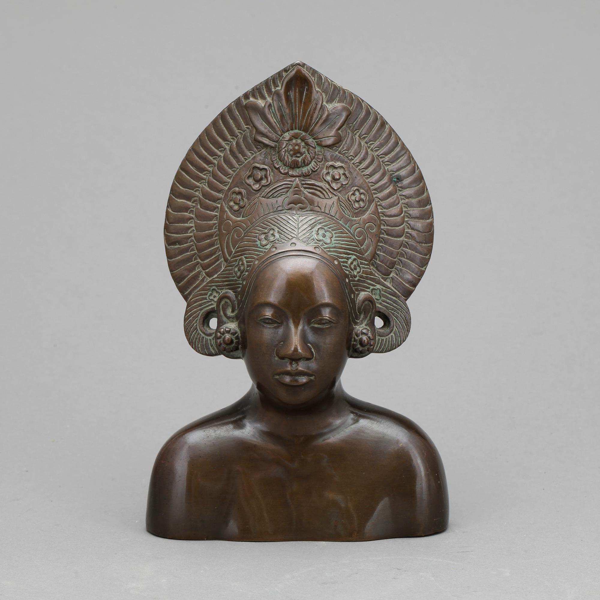 HUVUD, brons, orientaliskt.