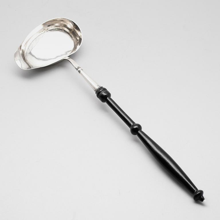 SOPPSLEV, silver, otydliga svenska stämplar 1862.