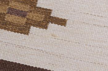 Erik Lundberg, a carpet, 'Skogsstjärnan', Vävaregården, Eringsboda, circa 300 x 202 cm.