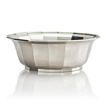 575E. Wiwen Nilsson, a sterling silver bowl, Lund, Sweden 1966.
