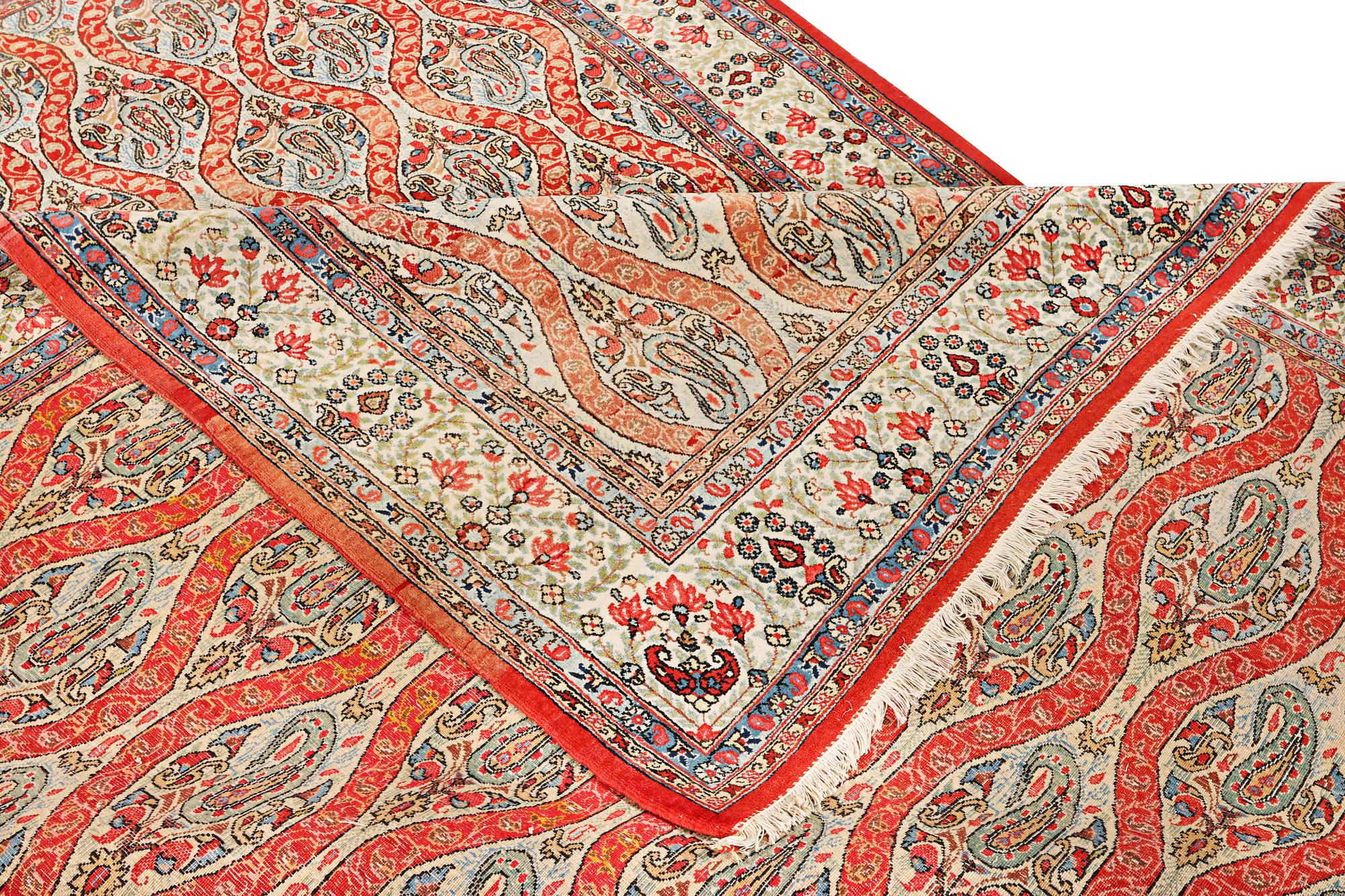 Matta, Senneh, smiantik, ca 343 x 232cm.