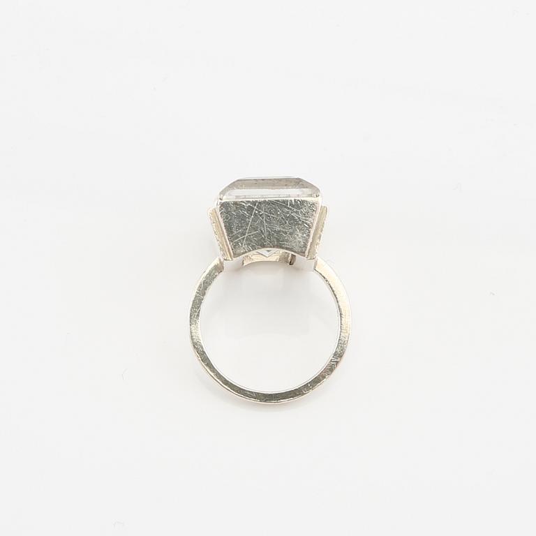 Wiwen Nilsson, ring sterling silver med trappslipad bergkristall, Lund 1947.