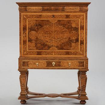 A English William and Mary (Baroque) secretaire.
