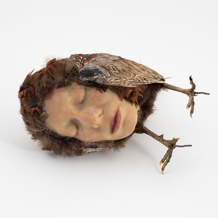 Natalie Sutinen, skulptur, taxidermi, vax och blandteknik.