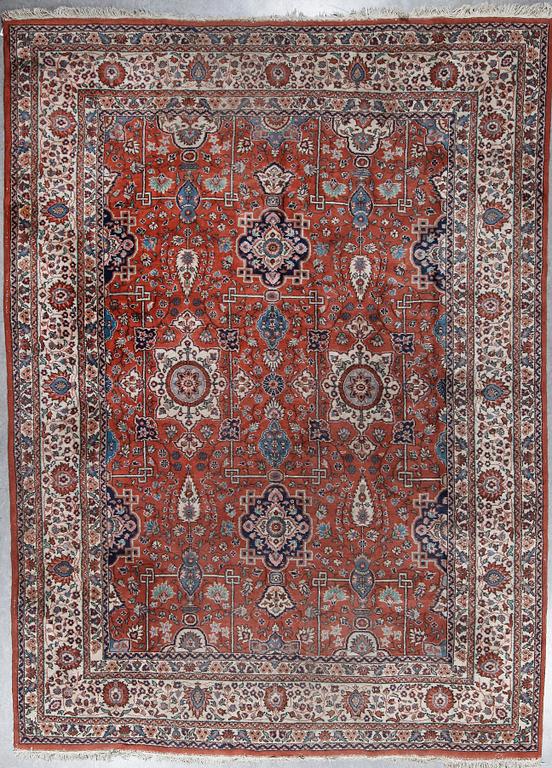 MATTA, semiantik, trol. Mahal, ca 379x280 cm.