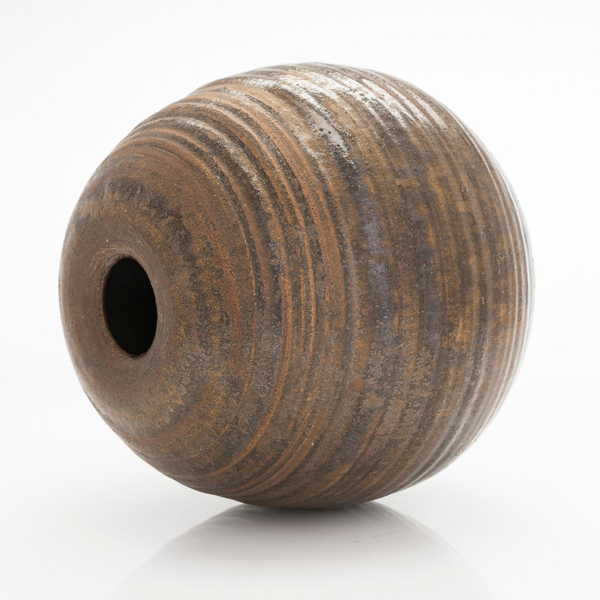 Maljakko, kivitavaraa,  Arabia, epäselvä signeeraus.