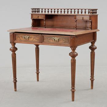 SKRIVBORD, nyrenässans, 1800-talets slut.