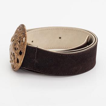 A leather belt with a bronze buckle, model 27. Kalevala Koru, Helsinki.