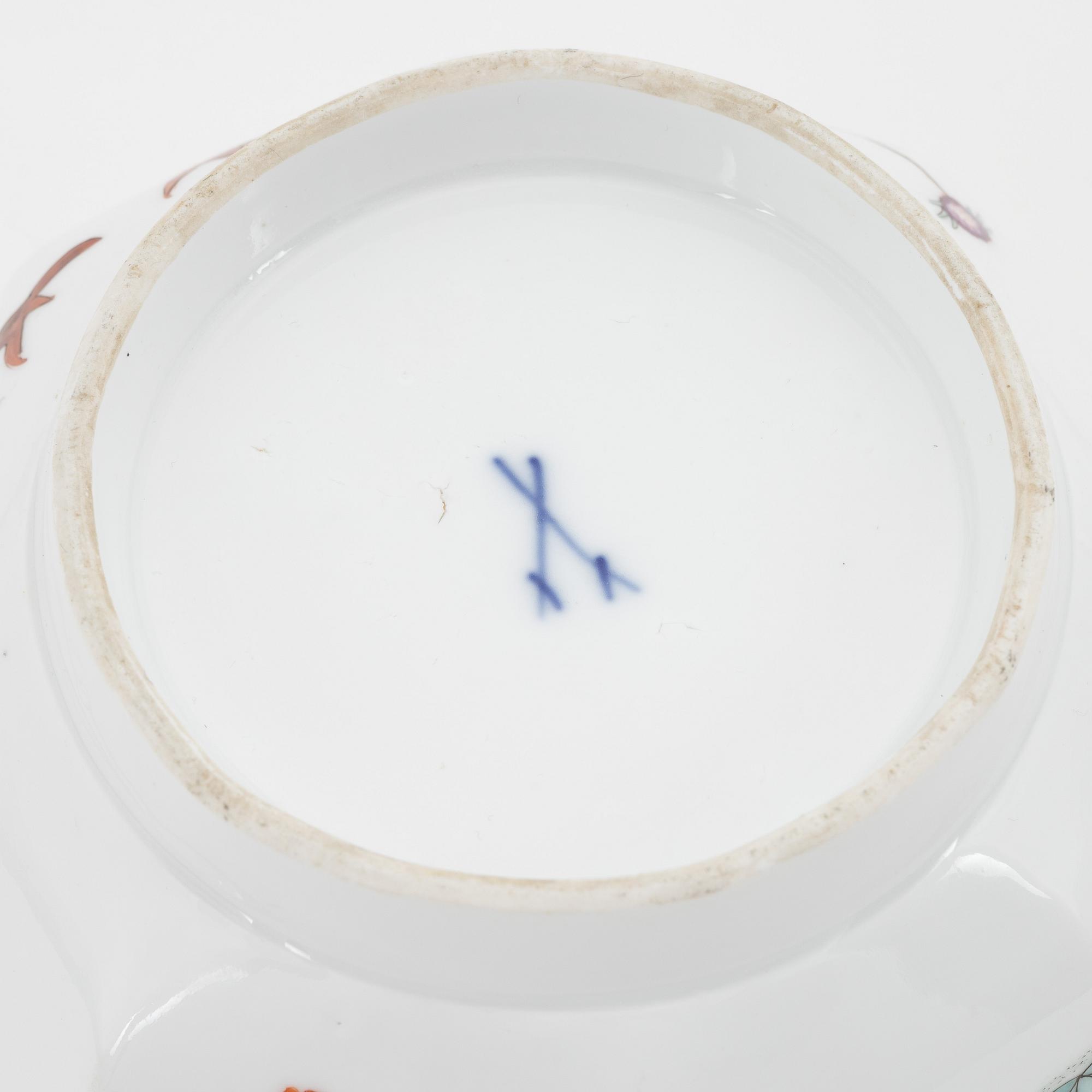 A 'Kakiemon' porcelain bowl, Meissen, 18th Century.