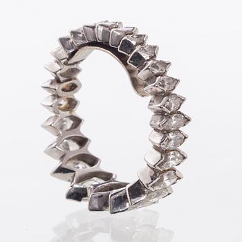 ALLIANSRING, platina, markisslipade diamanter. Vikt ca 4,7 g.