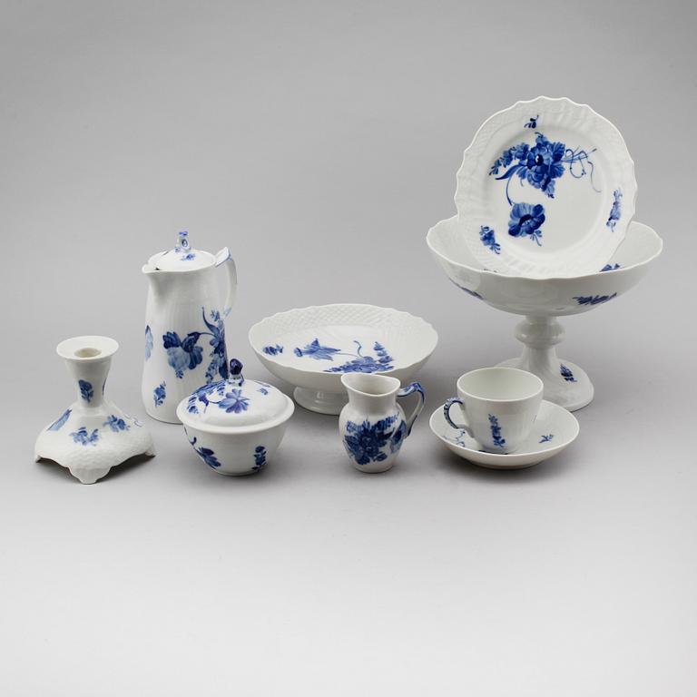 KAFFESERVIS, 37 delar, porslin, "Blå Blomst", Royal Copenhagen.
